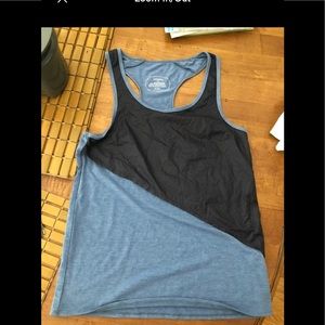 Oiselle running top blue 08
Excellent
